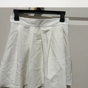 ROMWE Classic White A-Line Skirt